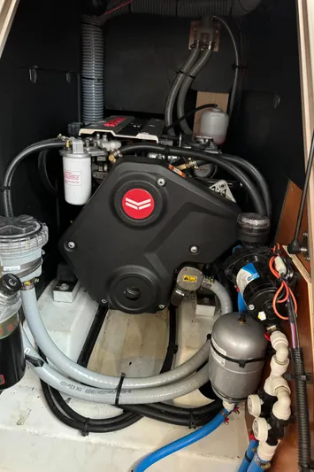 Cosmo Yacht Photos Pics 