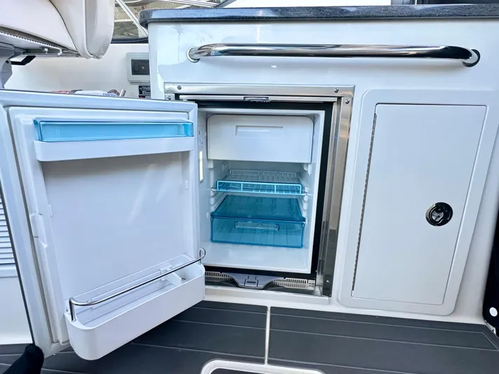 Sea Glass Yacht Photos Pics 