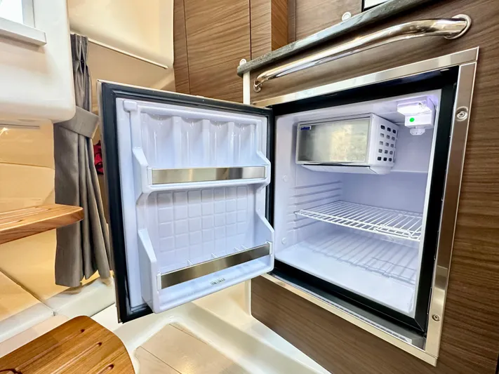 Sea Glass Yacht Photos Pics 