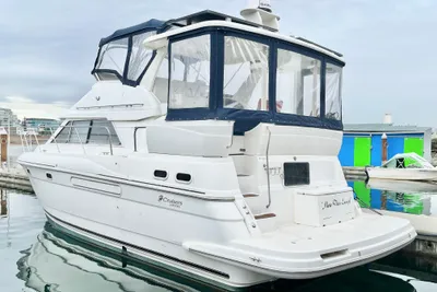 Cruisers Yachts 3750 Motoryacht