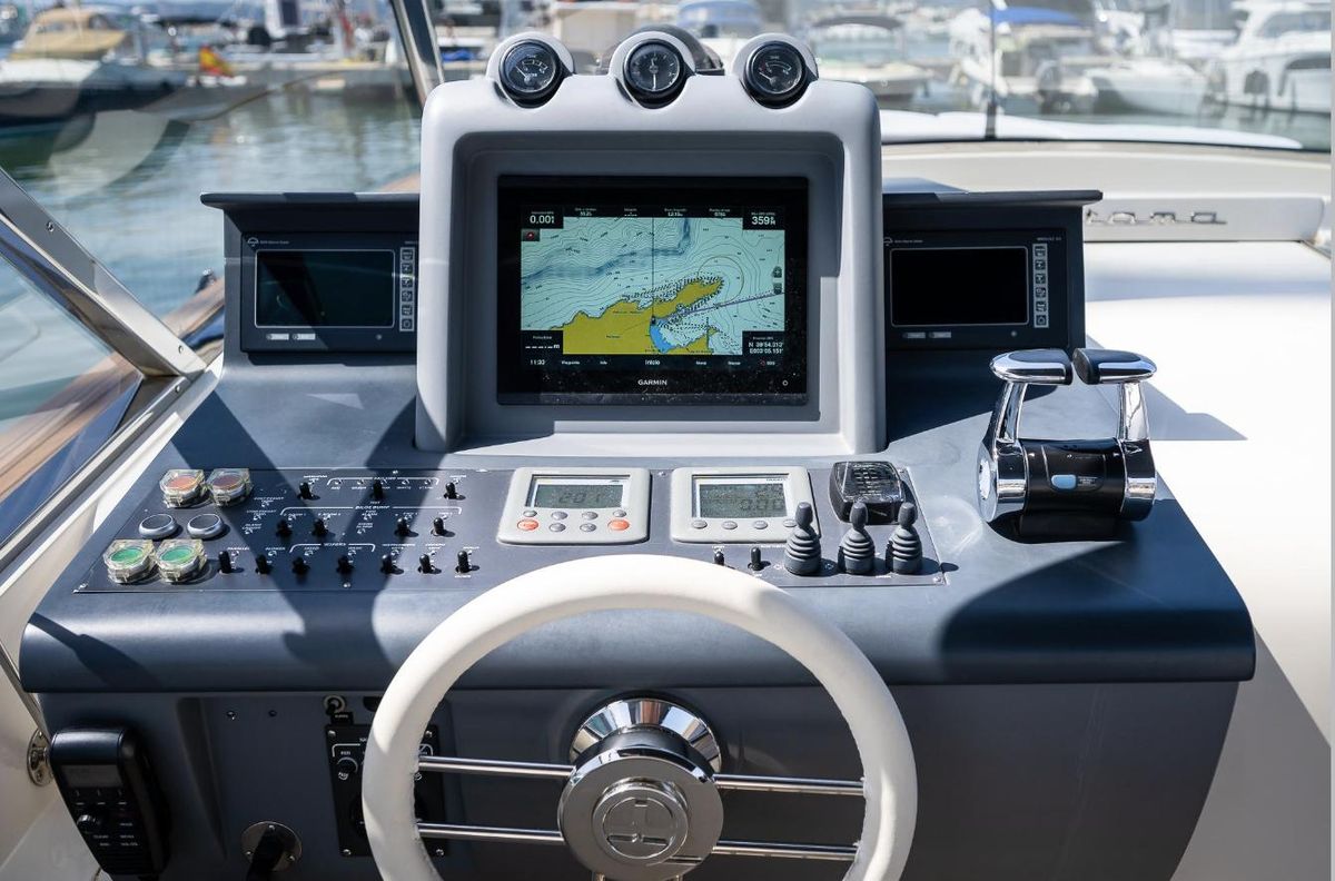 2008 Itama 43 