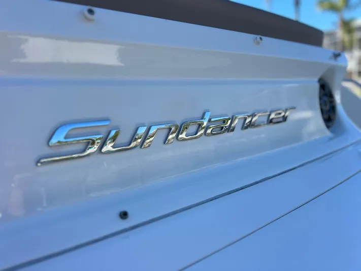  Yacht Photos Pics Close-up of 2016 Sea Ray 350 Sundancer boat nameplate.