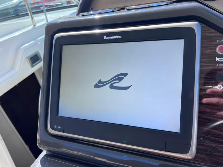  Yacht Photos Pics Raymarine display on 2016 Sea Ray 350 Sundancer boat.