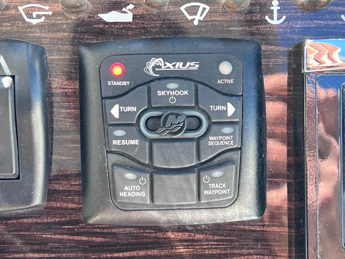  Yacht Photos Pics Axius control panel on 2016 Sea Ray 350 Sundancer boat dashboard.