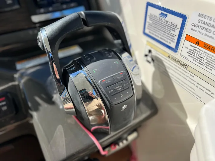  Yacht Photos Pics 2016 Sea Ray 350 Sundancer throttle control and safety certification labels.