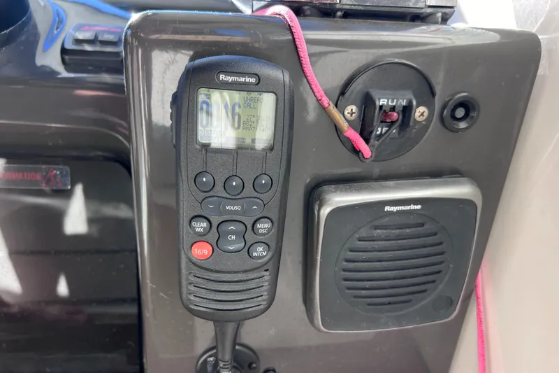  Yacht Photos Pics Raymarine radio and speaker on 2016 Sea Ray 350 Sundancer boat.
