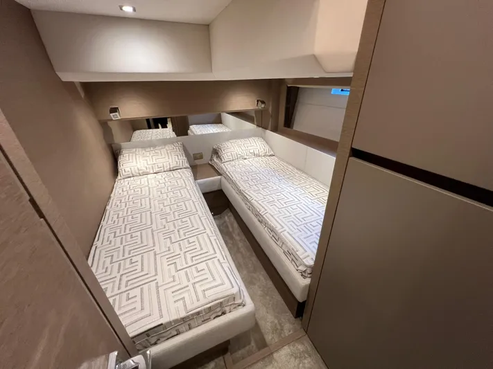  Yacht Photos Pics Actual Boat