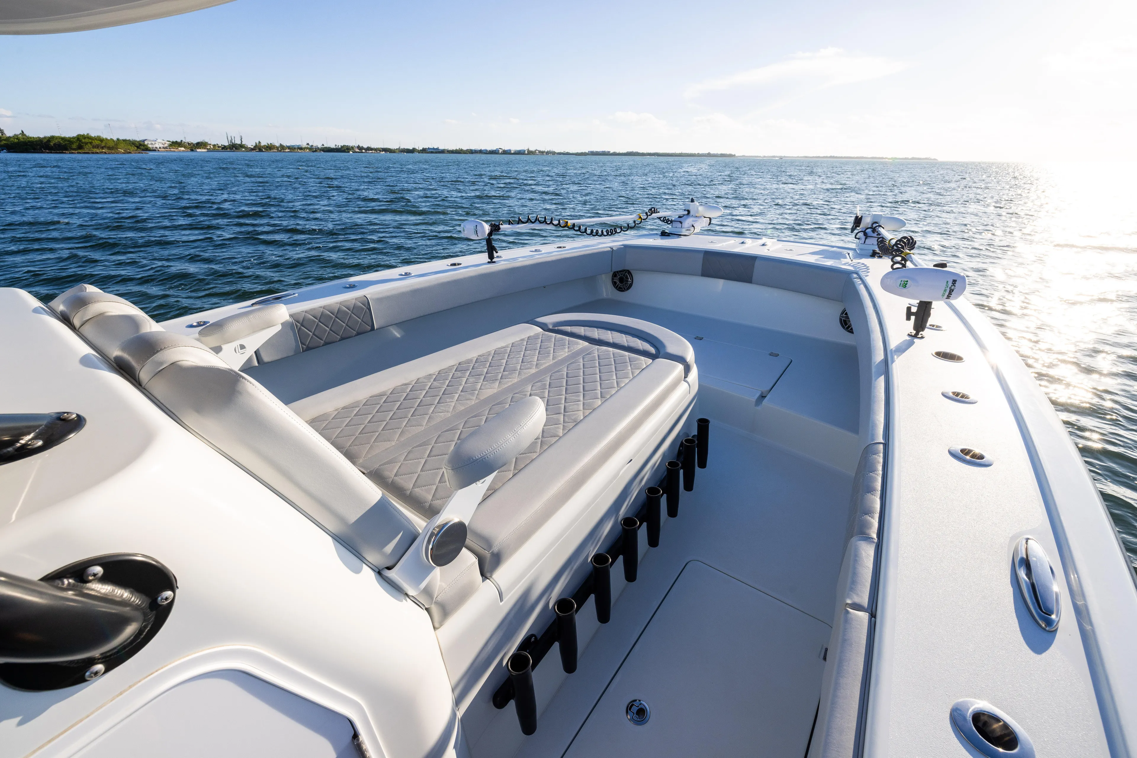  Yacht Photos Pics Freeman 37 VH 2020 boat on open water, featuring spacious seating and modern design.
