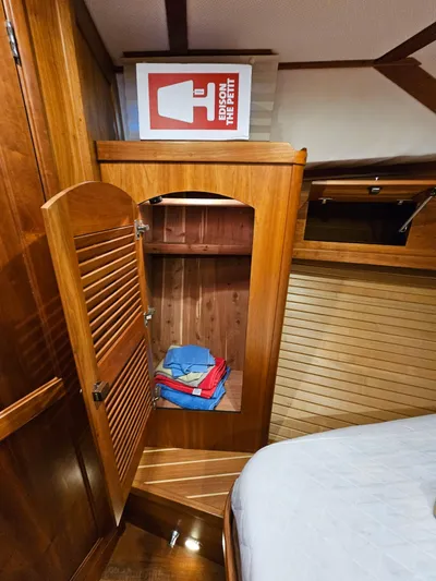 Ocean Breeze Yacht Photos Pics MASTER STATEROOM CEDAR LINED HANGING CLOSET