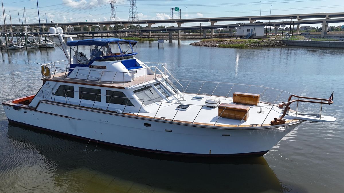 2010 Bertram 58 