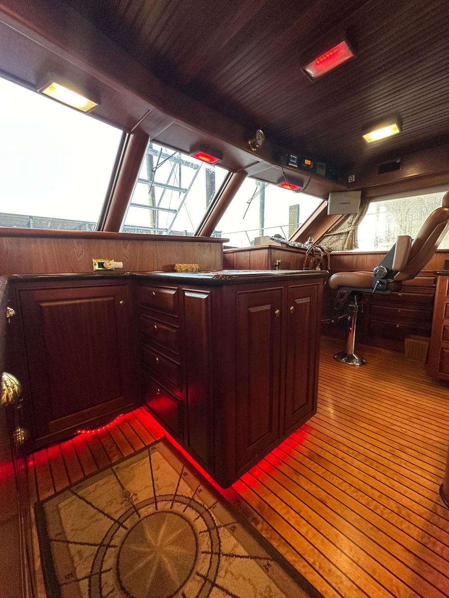 2010 Bertram 58 