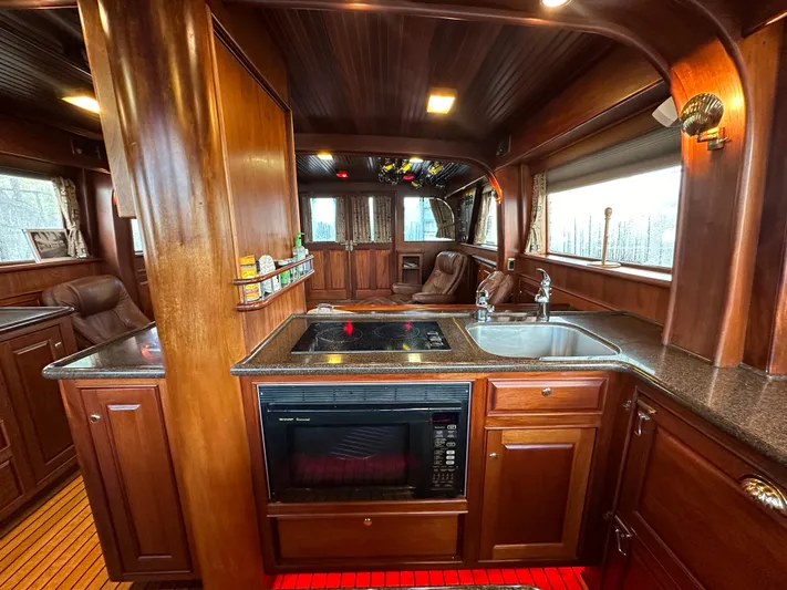 Liberty Belle Yacht Photos Pics 