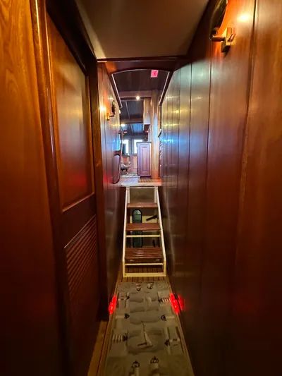 Liberty Belle Yacht Photos Pics 