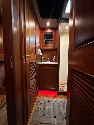 Liberty Belle Yacht Photos Pics 