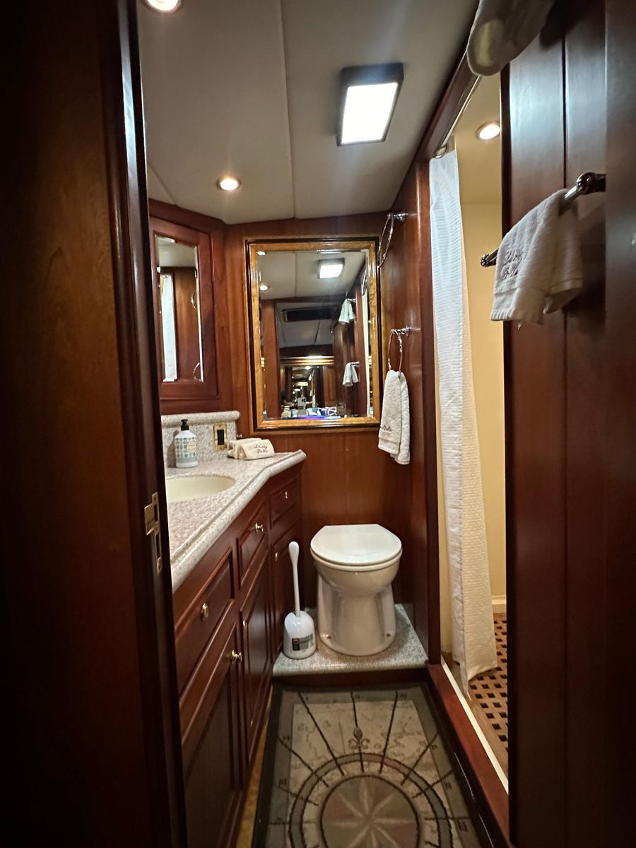 2010 Bertram 58 