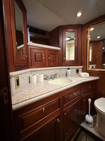 Liberty Belle Yacht Photos Pics 