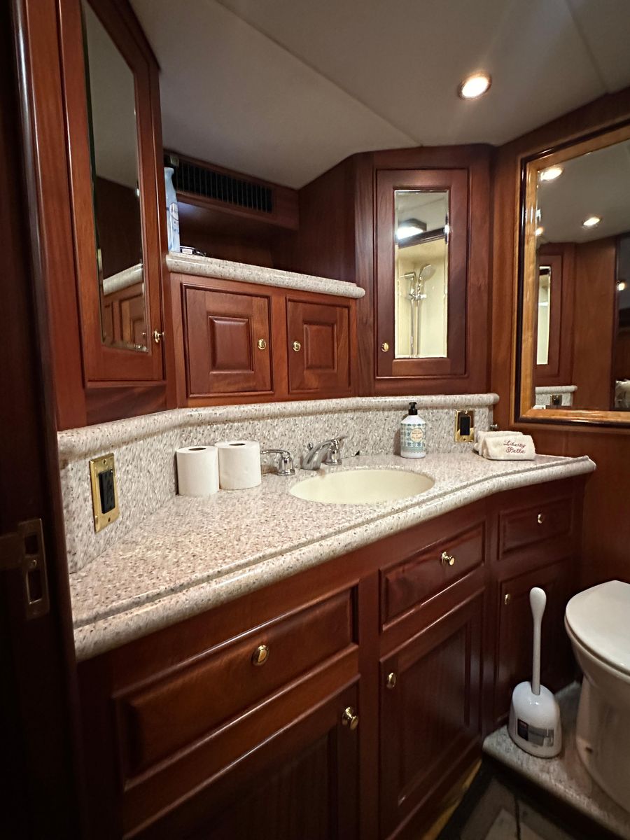 2010 Bertram 58 