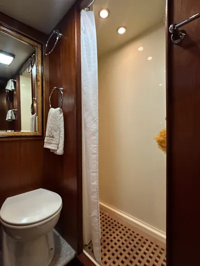 Liberty Belle Yacht Photos Pics 