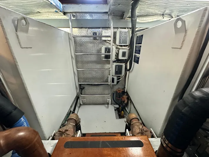 Liberty Belle Yacht Photos Pics 