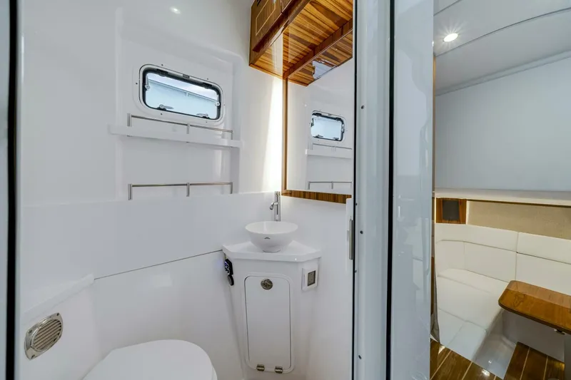  Yacht Photos Pics 2026 Hcb 56 Suenos Gix - Image 59