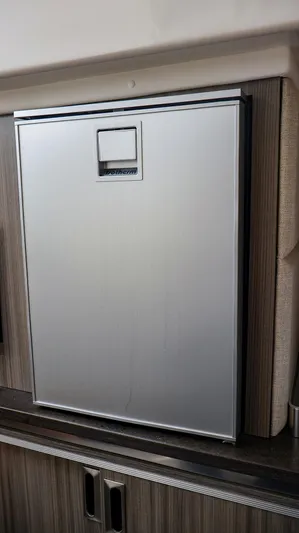 4743jg Yacht Photos Pics Stainless steel refrigerator on 2021 Sea Ray 320 Sundancer yacht.