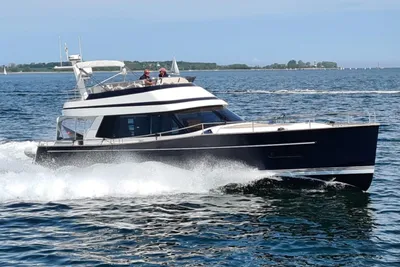 2020 Contest 52MC Flybridge