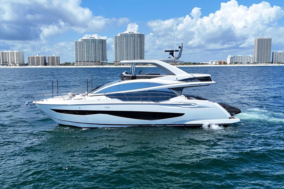 2022 Pearl 62 
