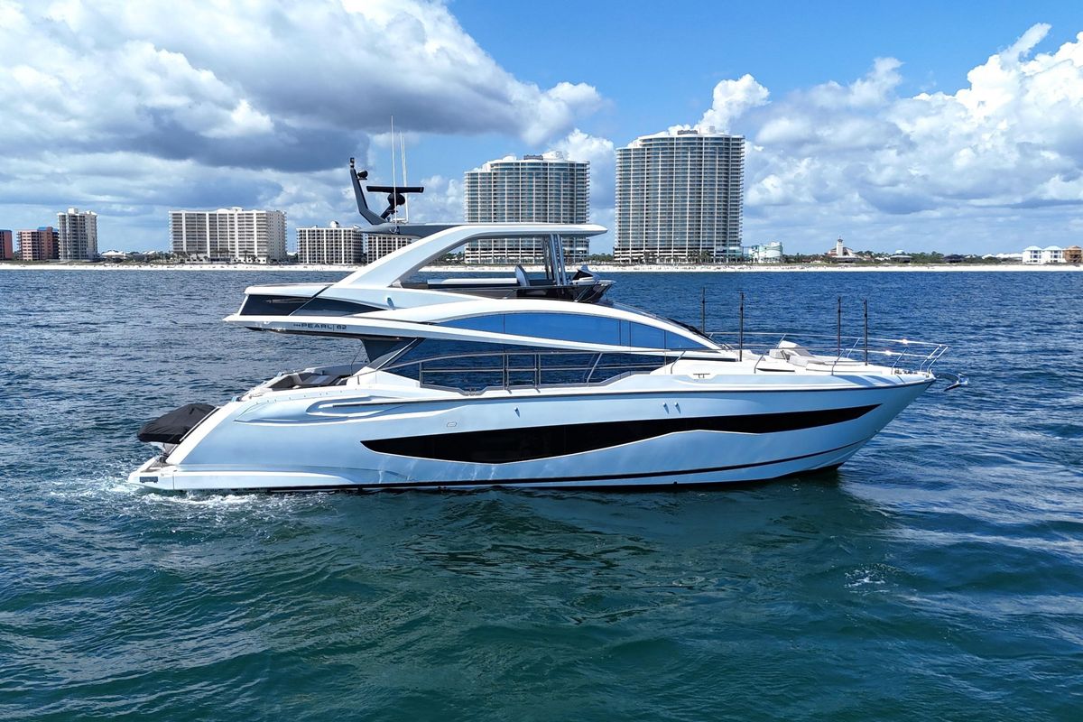 2022 Pearl 62 