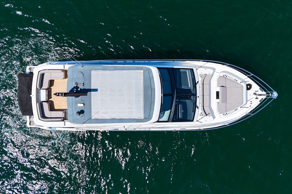 2022 Pearl 62 