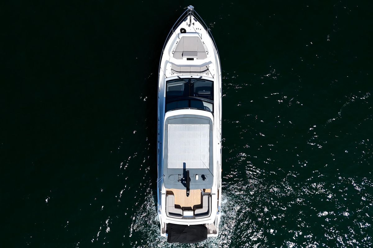 2022 Pearl 62 