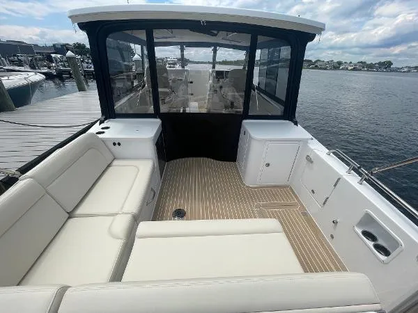 2025 Mjm Yacht Photos Pics 2025 MJM 35 - Aft Deck Seating