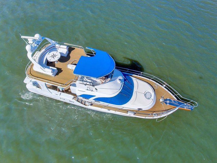 2021-51-custom-51-mini-super-yacht