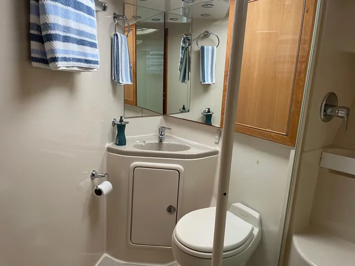 Llc Owned !!! Yacht Photos Pics 