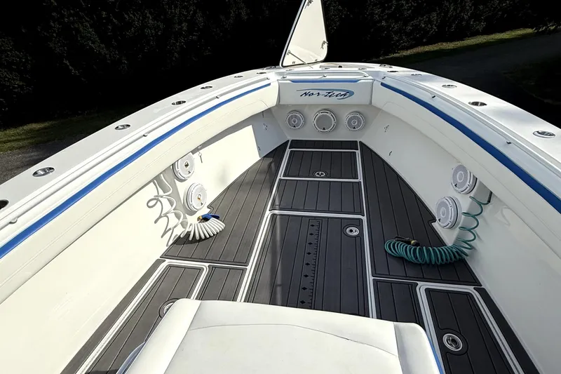  Yacht Photos Pics 2017 Nor-Tech 392 Superfish boat deck with sleek design and modern features.