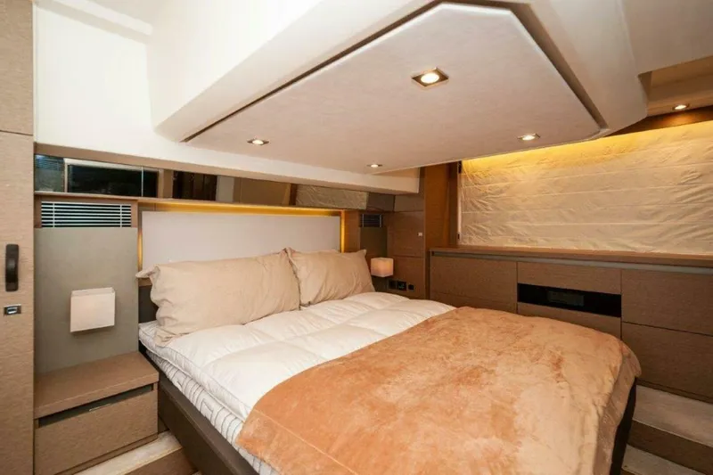 Can't Anchor Us Yacht Photos Pics 2017 Prestige 460 Flybridge- "Can't Anchor Us"- Master Stateroom