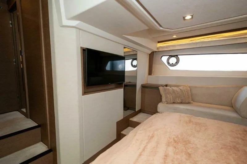 Can't Anchor Us Yacht Photos Pics 2017 Prestige 460 Flybridge- "Can't Anchor Us"- Master Stateroom