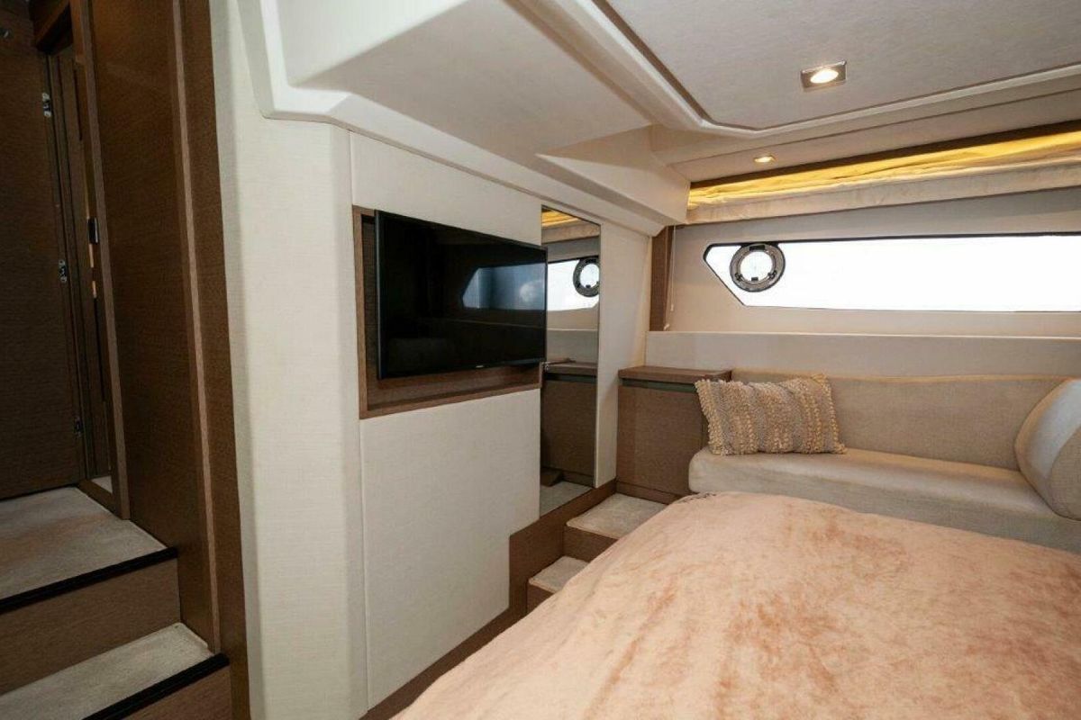 2017 Prestige 46 