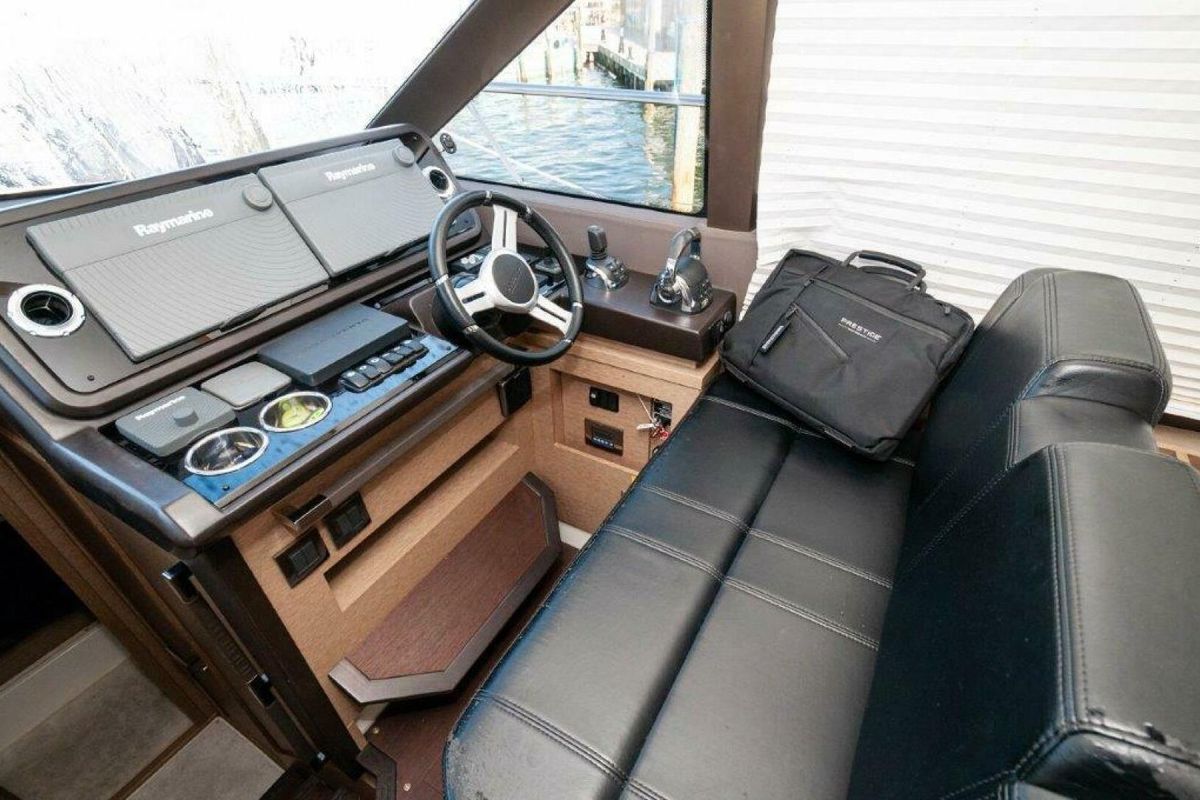2017 Prestige 46 