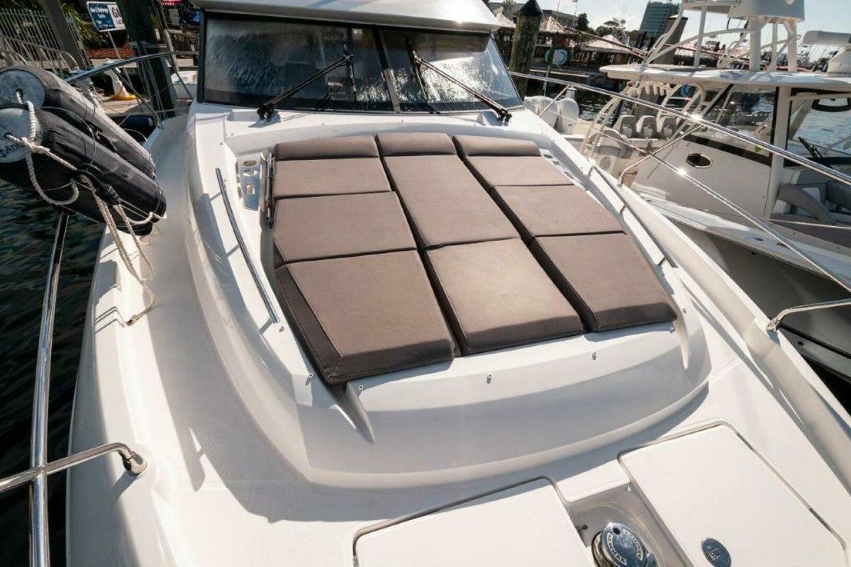 2017 Prestige 46 