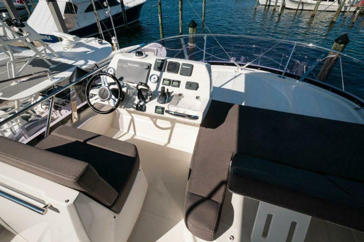 2017 Prestige 46 