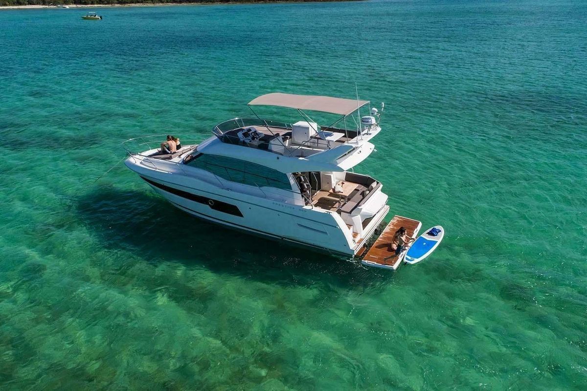 2017 Prestige 46 
