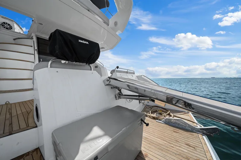  Yacht Photos Pics Sunseeker Manhattan 50 yacht deck with ocean view, 2006 model.