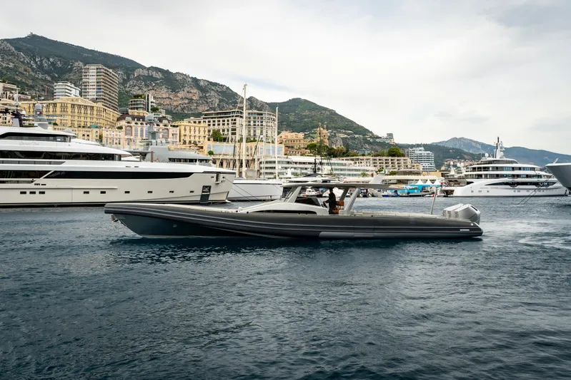 H2 Yacht Photos Pics 