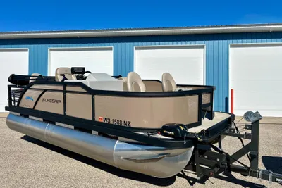 Flagship 200 Lounge Lounger