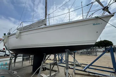 1987 Dufour 28