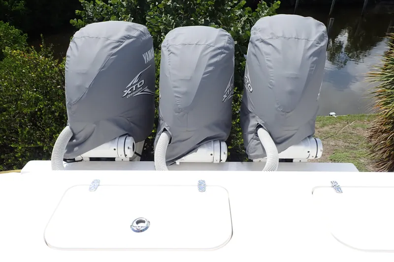 Plumb Crazy Yacht Photos Pics Contender 44 PLUMB CRAZY - Triple Yamaha Engines Covered