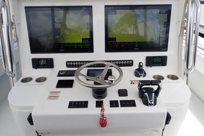 Plumb Crazy Yacht Photos Pics Contender 44 PLUMB CRAZY - Helm Station