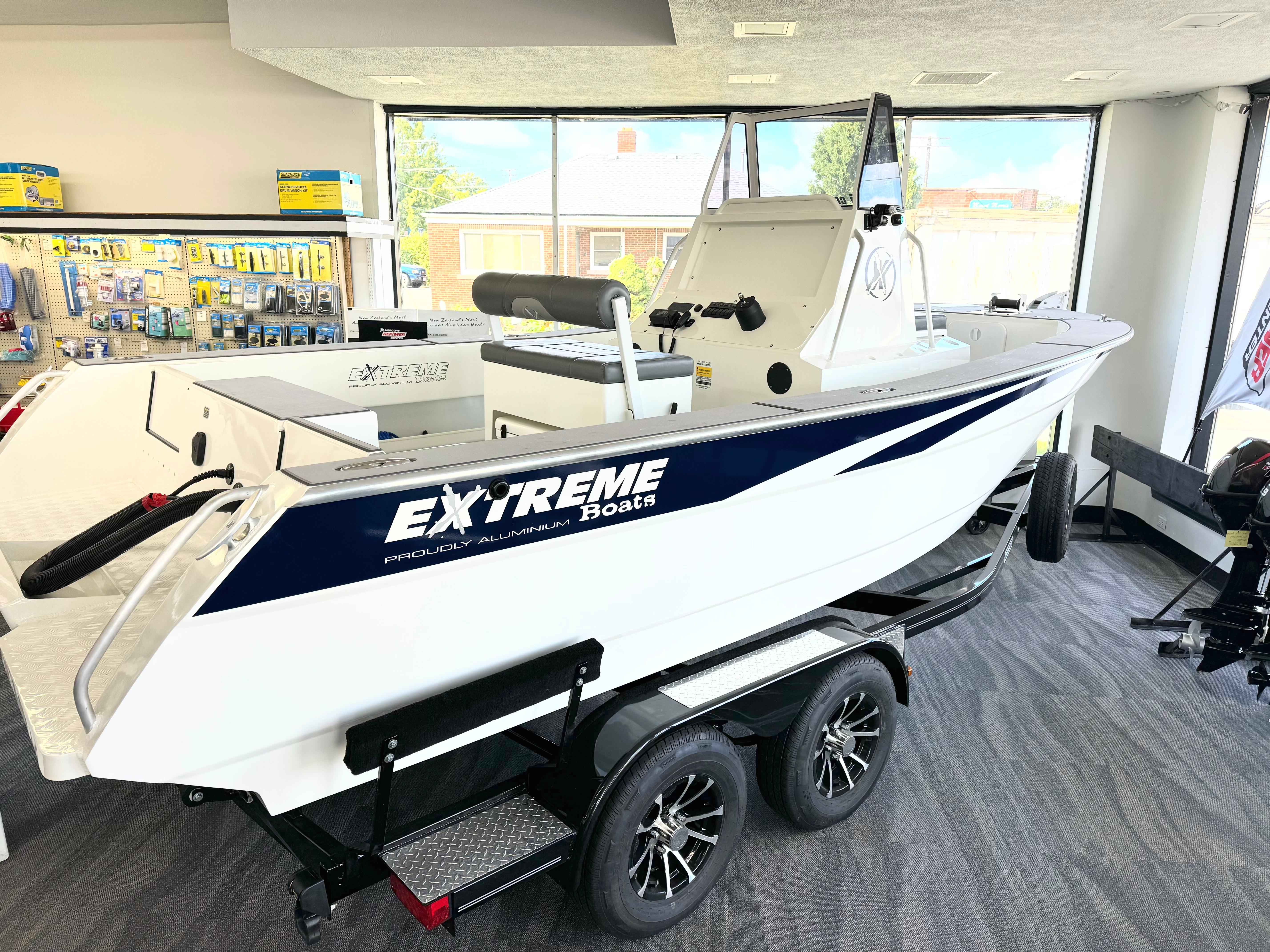 Extreme Boats 645 Centre Console