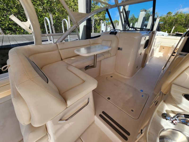 2016 Grady-White Freedom 335
