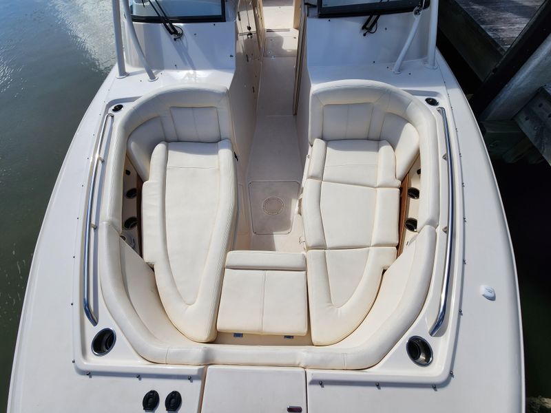 2016 Grady-White Freedom 335